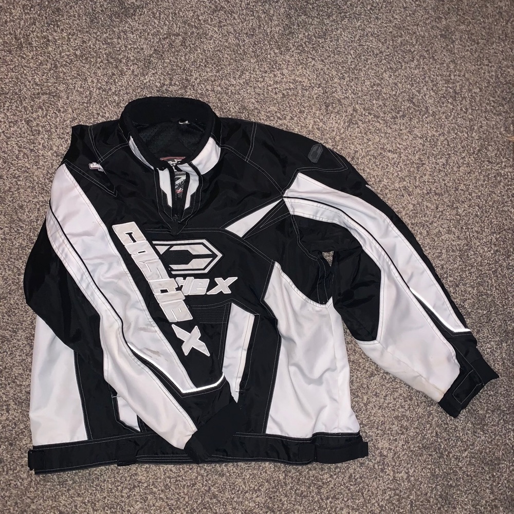 Castle X rider pull over